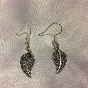 🦋925 Antiqued Silver Ash Leaf Pierced French Wire